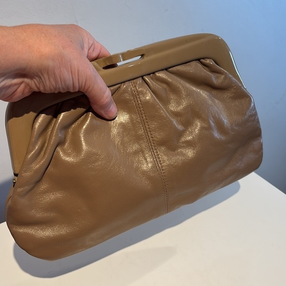 Vintage taupe leather and lucite clutch purse - Picture 11 of 12